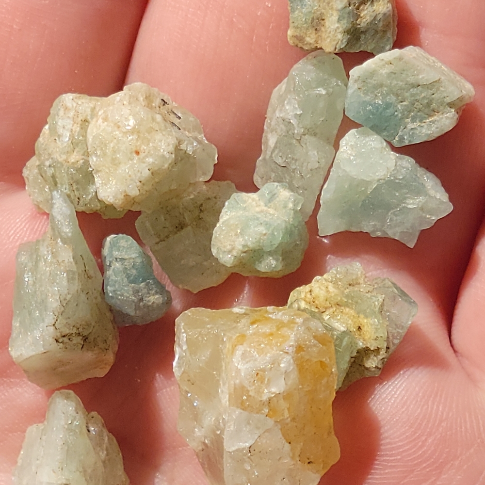 Natural Rough Aquamarines Stones Crystal Gemstone unpolished